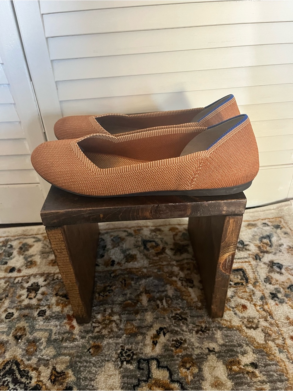 Rothy's Knit Slip-On Flats in Coral Peach
6.5. 

*discoloration on inner soles